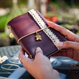 AMI - Aubergine + charms & lace (A6)