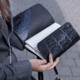 AMI journal - Black Croc Shine